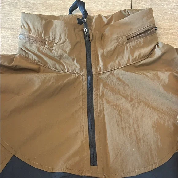 lululemon athletica Brown and Black Jacket - Picture 7 of 10